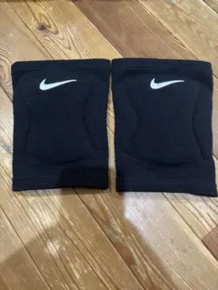 Nike Dri-FIT バレーボール用サポーター ブラックのサムネイル
