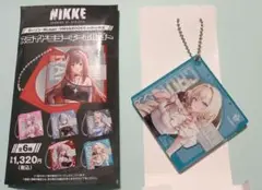 勝利の女神NIKKE　スライドミラーキーホルダー　クラウン　ローソン限定