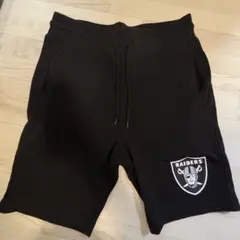 RAIDERSロゴ付き黒ショートパンツ S H&M メンズ　ブラック　半ズボン