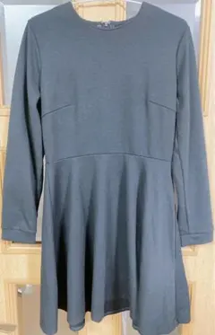 イング　INGNI 黒ワンピース　膝上丈　フレアワンピース　ブラック　Mサイズ