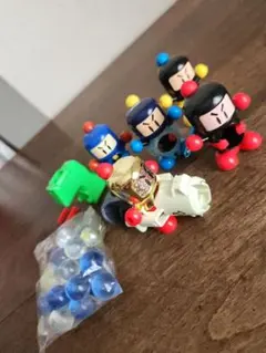 【希少品】クリア　ビーダマン　ボンバーマン初期5体 希少品】クリア ビーダマン ボンバーマン初期5体 - メルカリ