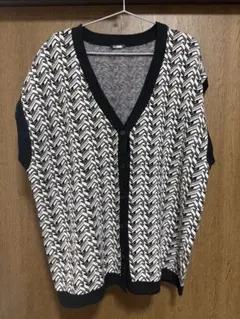 Ellno Loset 総柄 ニットベスト ブラック