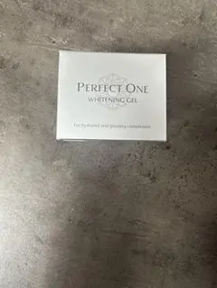 【新品】PERFECT ONE 薬用ホワイトニングジェル 75g