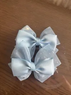 リボンの髪飾り　ハンドメイド作品　髪留め　女の子　水色