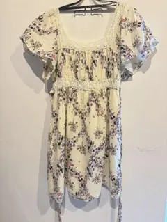 美品【Auntie Rosa 】花柄 ☆半袖 ワンピース☆ Mサイズ☆お呼ばれにのサムネイル