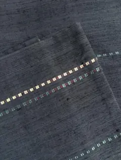 美品　単衣　紬　横段　刺繍