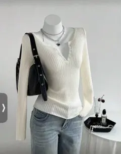 ニットトップス