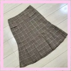 NATURAL BEAUTYグレンチェック フレア スカート ひざ丈 タック Mのサムネイル