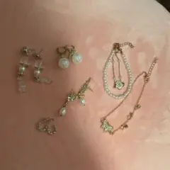 ピアス・ブレスレットセット