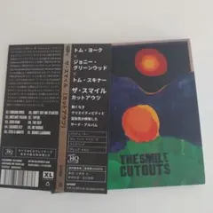 ザ・スマイル　the smile カットアウツ
