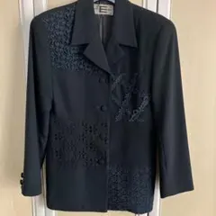 レディース　テーラードジャケット　ブラック