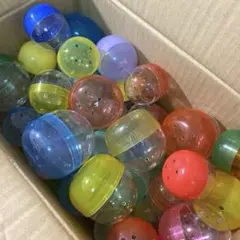 ガチャガチャ　空　カプセル　まとめ売り　８０個