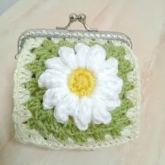 花モチーフ がま口ポーチ　手編み