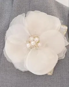 コサージュ　オーガンジー　フラワー　パール　ブローチ　ベージュ　入学式卒業式
