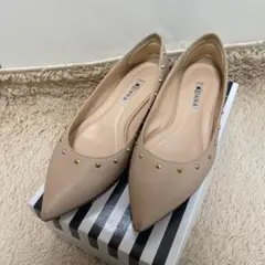 【美品】DIANA ピンクベージュ　スタッズ　パンプス