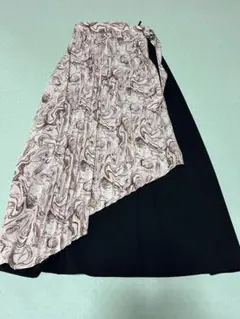 美品　Radarista フレアスカート マーブル柄アシンメトリー プリーツのサムネイル