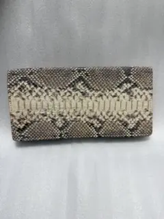 美品】アイソラ isola ダイヤモンドパイソン 長財布 ラウンド