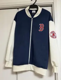 希少　genuine merchandise レッドソックス スタジャン