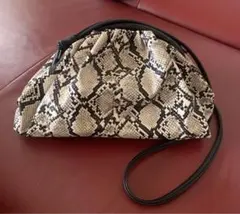 ヘビ柄 クラッチバッグ　合皮