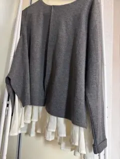 Shoo la rueグレーリブ編み長袖セーター フリル付き