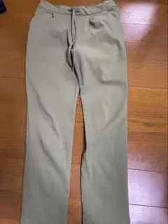パンツ　カーキ　レディースsサイズ　grove