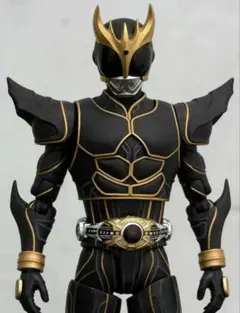 仮面ライダークウガ　アルティメットフォーム　フィギュア