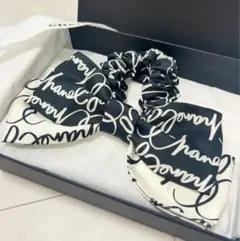 CHANEL ロゴ入りシュシュ　新品