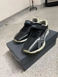 asics スニーカー レーザービーム 24.0cm