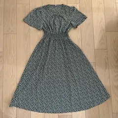ミ*ホ様 花柄ダークグリーン半袖ワンピース 美品 Mサイズ