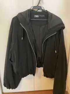 ZARA ブラック フード付きバルーンジャケット
