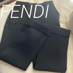FENDI ブラック カジュアルパンツ黒　38のサムネイル
