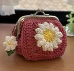ハンドメイド　かぎ編みがま口ポーチ　小銭入れ　グラニースクエア　モチーフ編み