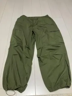 GU カーゴパンツ オリーブ色