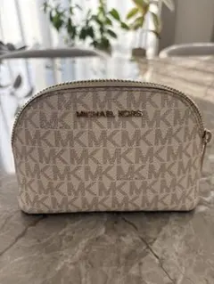 【美品】MICHAEL KORS ロゴポーチ ベージュ ホワイト
