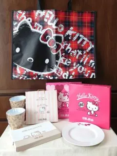 ハローキティ 食器・バッグ8点セットのサムネイル