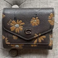 コーチ　coach 財布　二つ折り　フラワー　ウォレット　ブラウン
