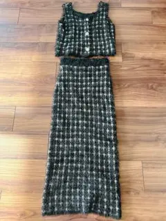 新品 黒と白のチェック柄 スカートセットアップ