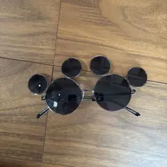 ミッキー型ブラックサングラス