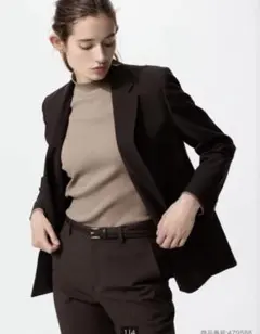 ほぼ未使用　UNIQLO リブハイネックT 長袖ニット M ベージュ