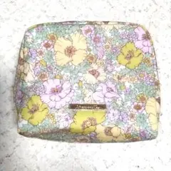 花柄 スクエア型ポーチ