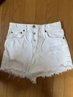 ZARA ホワイト デニムショートパンツ
