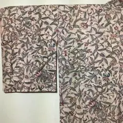 非常に薄いピンク　更紗柄　総絞り　小紋　袷着物