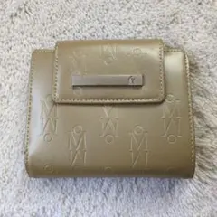 MIKIMOTO ミキモト 二つ折り財布 美品 9×8cm 金属ロゴプレート MIKIMOTO ミキモト 二つ折り財布 美品 9×8cm 金属ロゴプレート 【公式