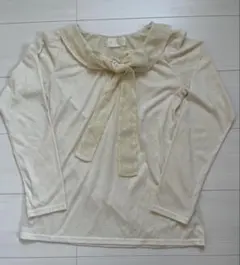 リボン　長袖Tシャツ　ロンT インナー