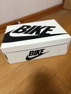 ナイキ　　ナイキスニーカー　エアジョーダン　1 レトロ　LOW