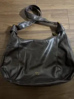 ブラウン ショルダーバッグ