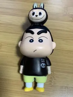 ① ラブブ フィギュア クレヨンしんちゃん 高さ約14cm LABUBU