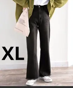 最旬美脚デニム。裾フリンジセミフレアデニムパンツ XL ブラック