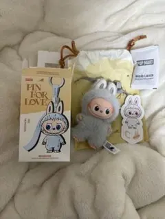 ラブブ イニシャル &