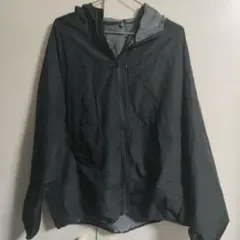 GU XL ナイロンジャケット グレー薄型